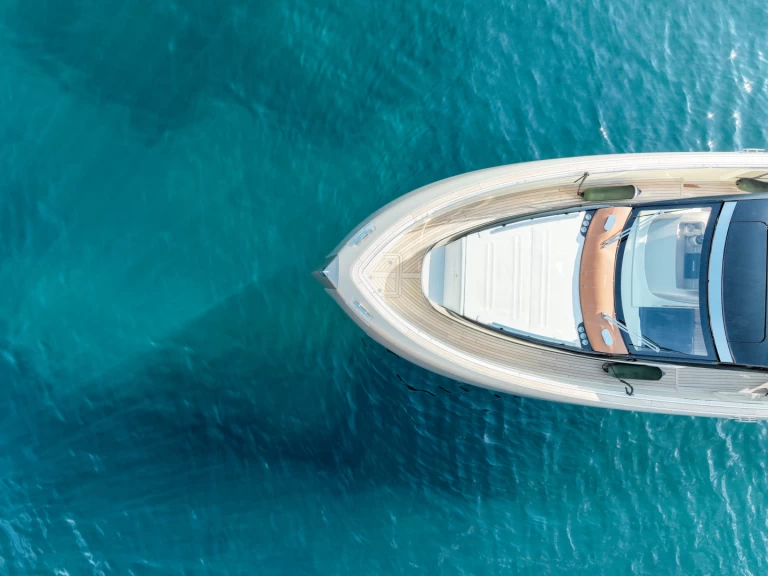 Motorówka do wynajmu w Port Pierre Canto w najlepszej cenie