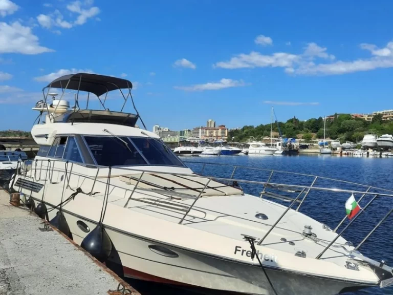 Riva rivarama 44 między profesjonalistami a osobami prywatnymi w Pula