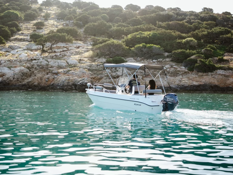 Wynajem Motorówka Karel z patentem 