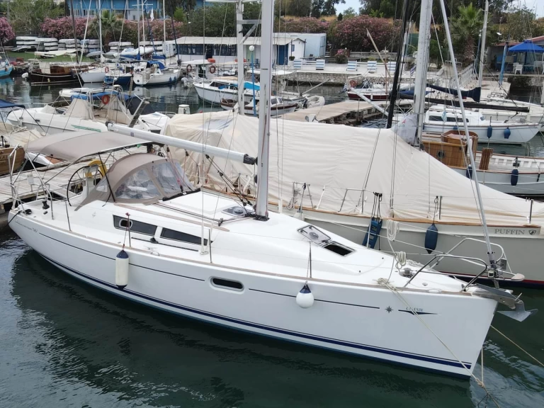 Wynajmij Jeanneau Sun Odyssey 36i w Lavrio