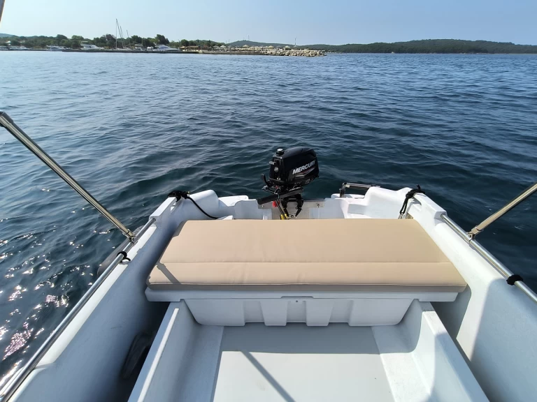 Wynajem łodzi Rovinj tanio Roto 450