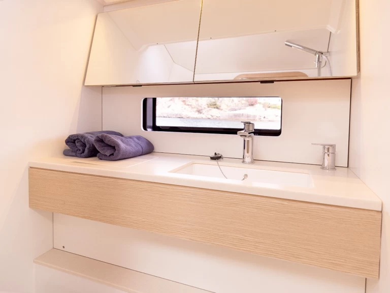 Wynajem Żaglowiec Dufour z patentem 