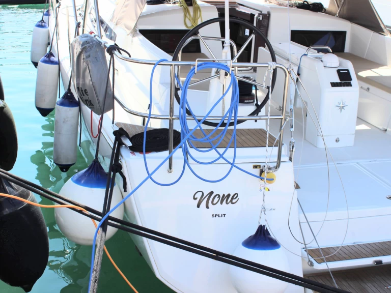 Wynajem łodzi Split tanio Sun Odyssey 490