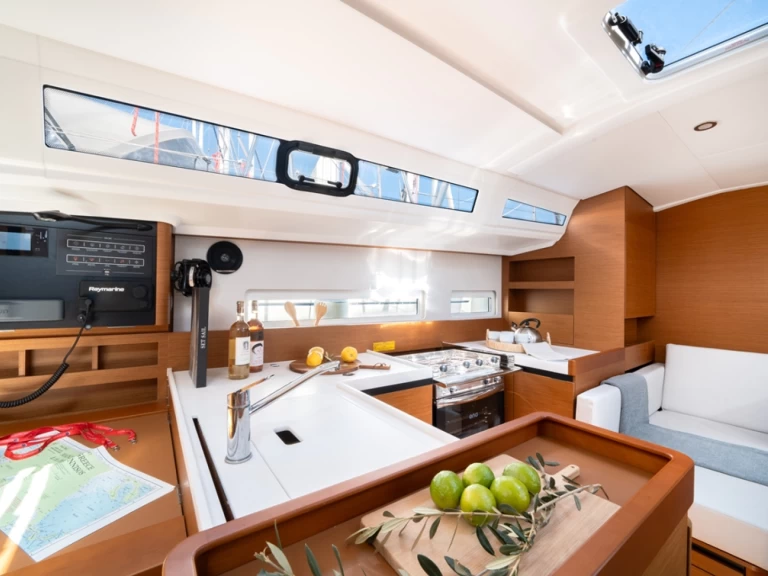 Wynajmij Żaglowiec z lub bez skippera Jeanneau w Kos