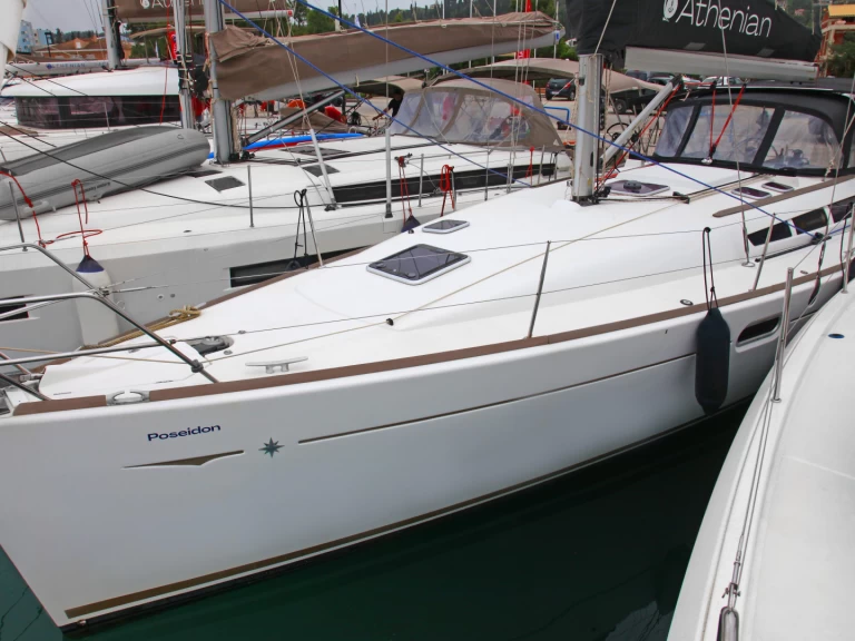 Wynajem łodzi Jeanneau Sun Odyssey 42i w Benítses na SamBoat 