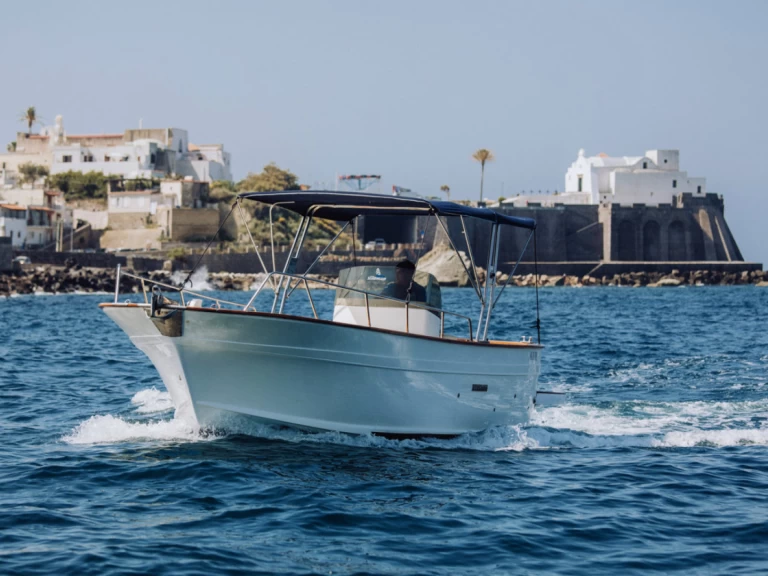 Wynajem Motorówka w Forio - O.P Nautica Gozzo 780