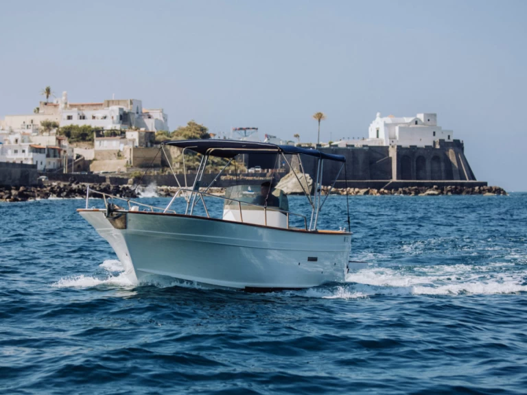 Wynajmij Motorówka z lub bez skippera O.P Nautica w Forio