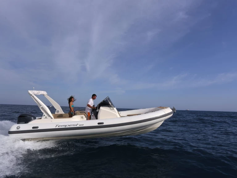 Wynajem w Port de Saint-Cyprien Méditerranée- Capelli Tempest 800 Sun na SamBoat