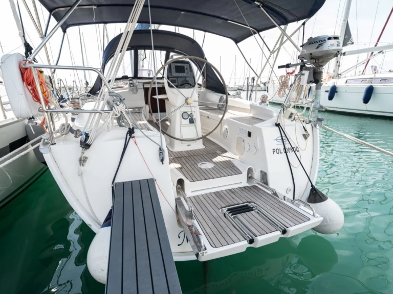 Bavaria Bavaria 38 między profesjonalistami a osobami prywatnymi w Palairos