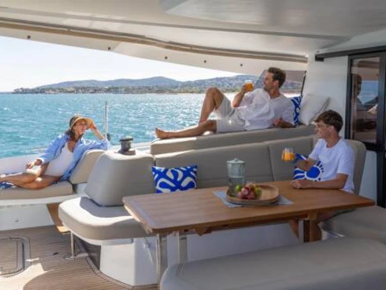 Wynajmij Fountaine Pajot FP 44-4 w Palma de Mallorca