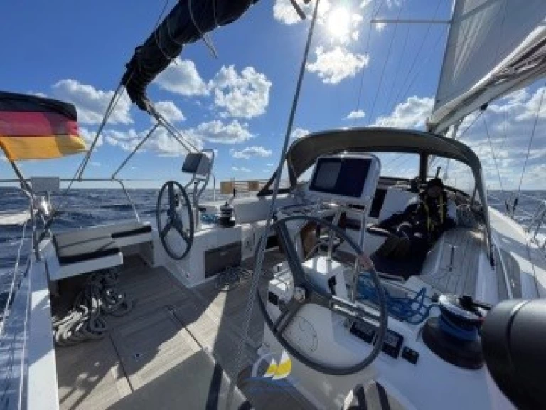 Wynajem Żaglowiec Elan z patentem 