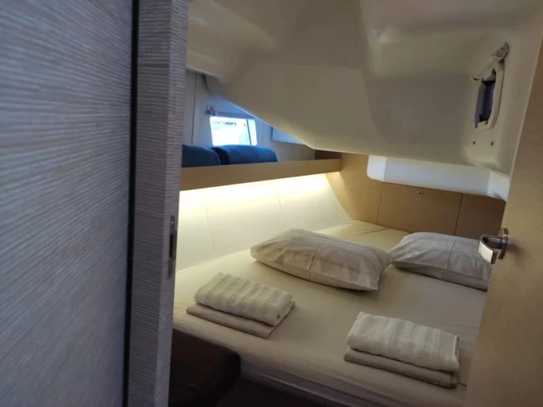 Wynajem w Baška Voda- Elan Impression 40 na SamBoat