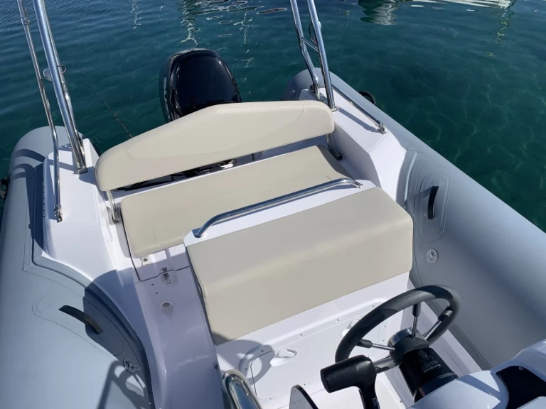 Wynajem łodzi Propriano tanio Capelli 570 Luxe