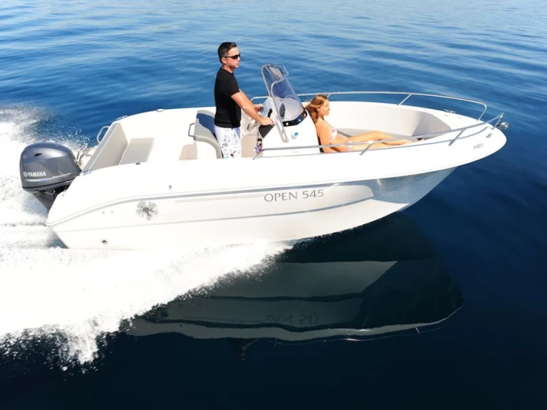 Pacific Craft 545 open między profesjonalistami a osobami prywatnymi w Sète