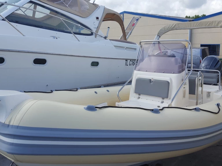 Wynajmij Joker Boat JOKER 23 w Hyeres