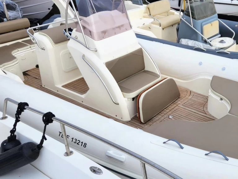 Wynajem w Hyeres- Nuova Jolly NUOVA JOLLY 820 KING na SamBoat