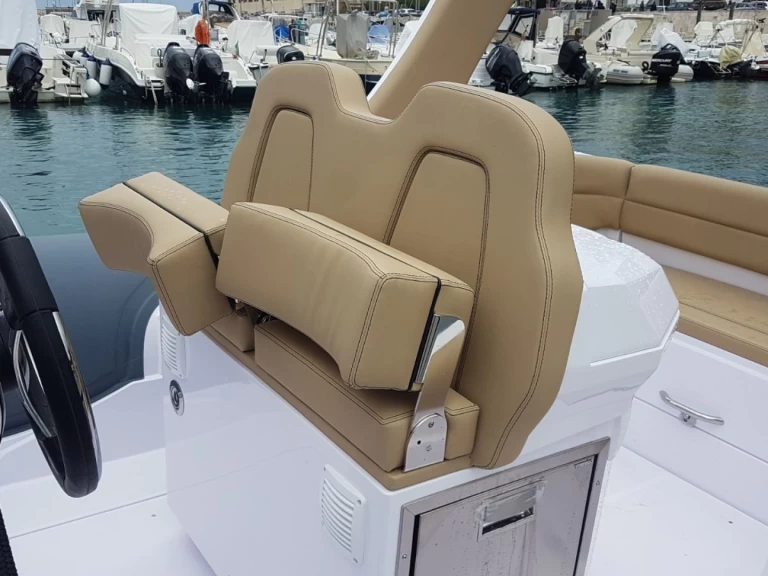 Wynajmij Italboats STHINGER 28 GT w Hyeres