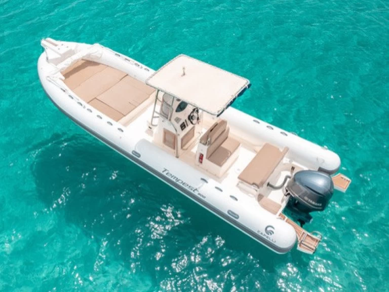 Wynajem łodzi Poltu Quatu tanio Capelli 900 Sun 250 HP