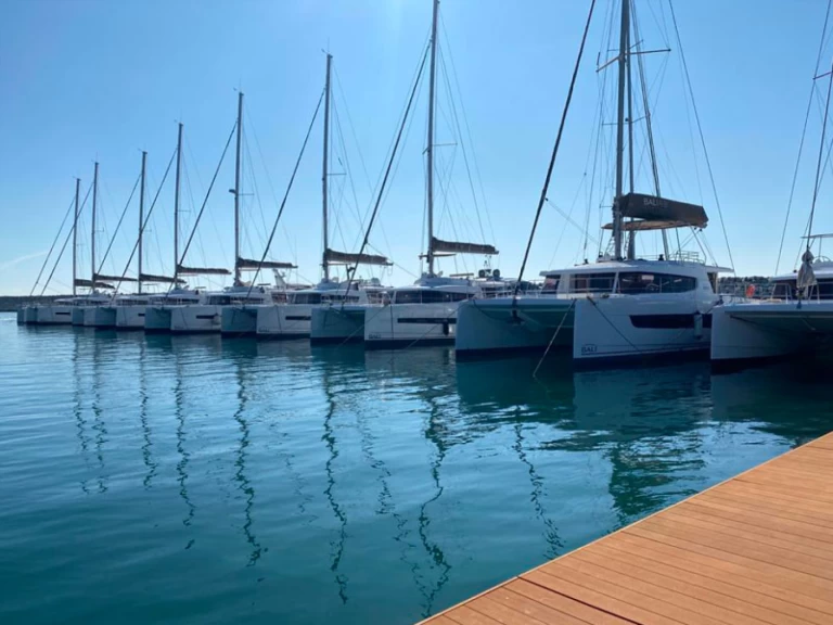 Wynajem Katamaran w Nettuno - Bali Bali 4.1 (watermaker / inverter)