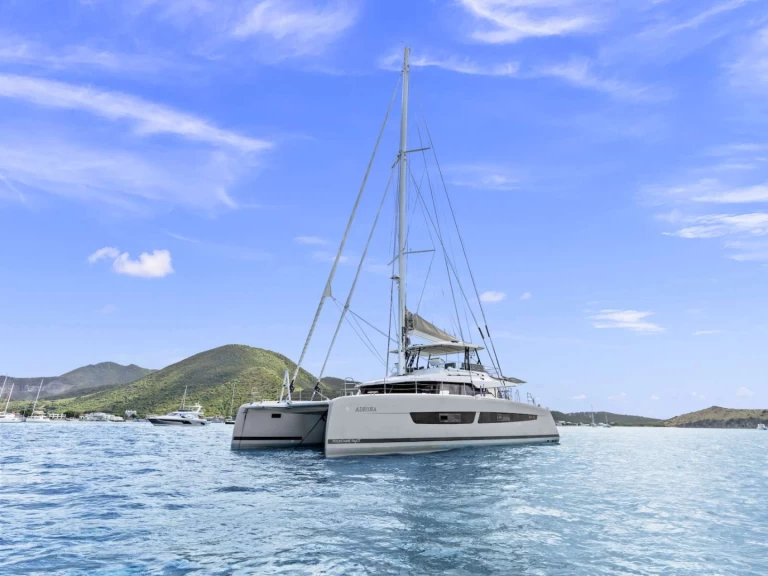 Wynajmij Katamaran z lub bez skippera Fountaine Pajot w Korsyka