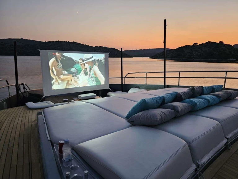 Wynajem Luksusowy jacht w Split - Riva YOYITA II