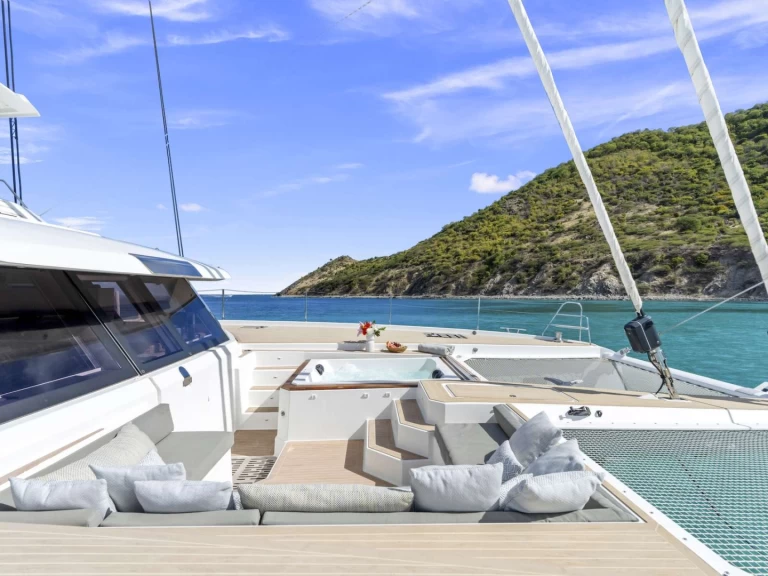 Wynajem Luksusowy jacht Fountaine Pajot z patentem 