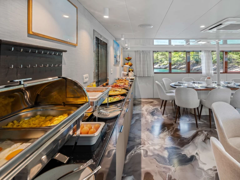 Wynajem Luksusowy jacht  Custom Built Aluminum Cutter z patentem 