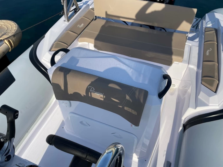 Wynajem łodzi Cavalaire-sur-Mer tanio Cayman 21 S