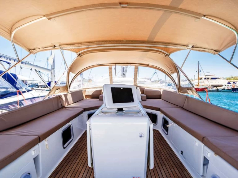 Wynajmij Żaglowiec z lub bez skippera Jeanneau w Nea Peramos