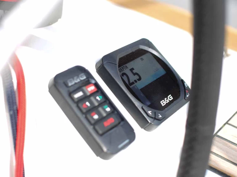 Wynajmij Żaglowiec z lub bez skippera Jeanneau w Jezera