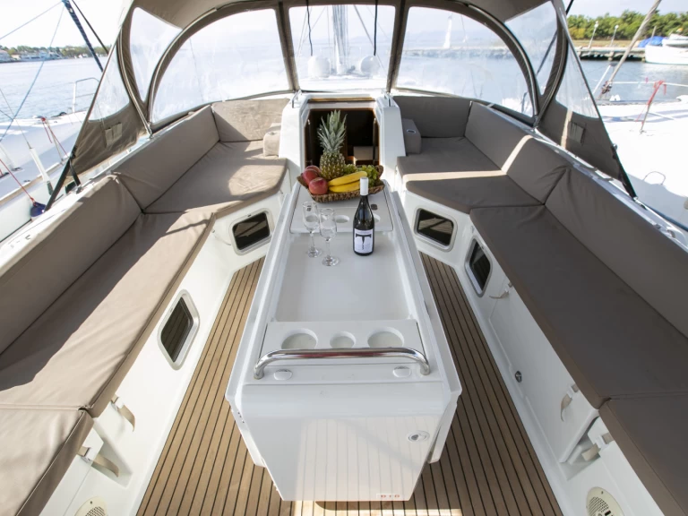 Wynajmij Żaglowiec z lub bez skippera Jeanneau w Piso Livadi