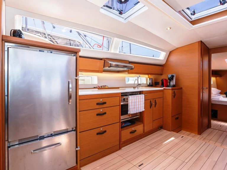 Wynajem łodzi Nea Peramos tanio Jeanneau 54