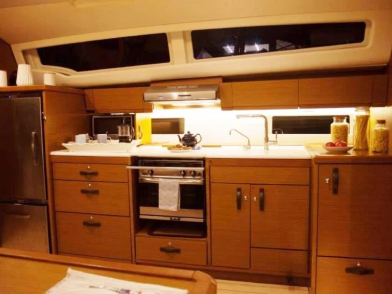 Wynajmij Jeanneau Jeanneau 54 w Nydri