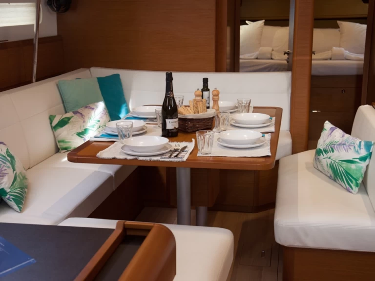 Wynajem w Benítses- Jeanneau Sun Odyssey 519 na SamBoat
