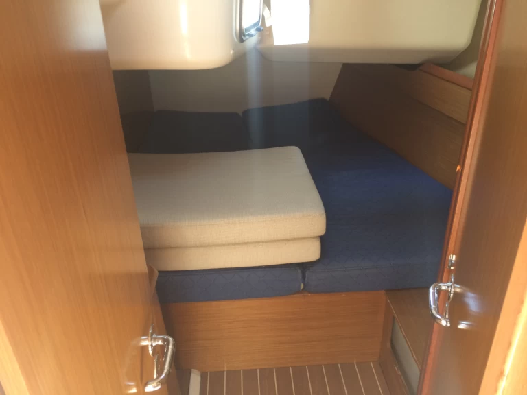Wynajem łodzi Jeanneau Sun Odyssey 45 w Toulon na SamBoat 