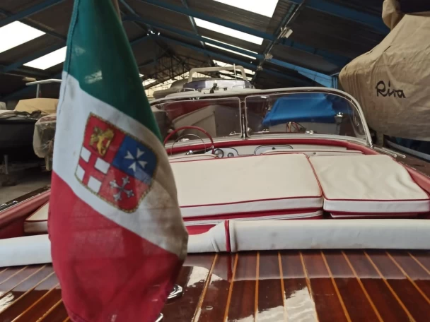 Cantiere di Chiavari Barbagatto między profesjonalistami a osobami prywatnymi w Berlin