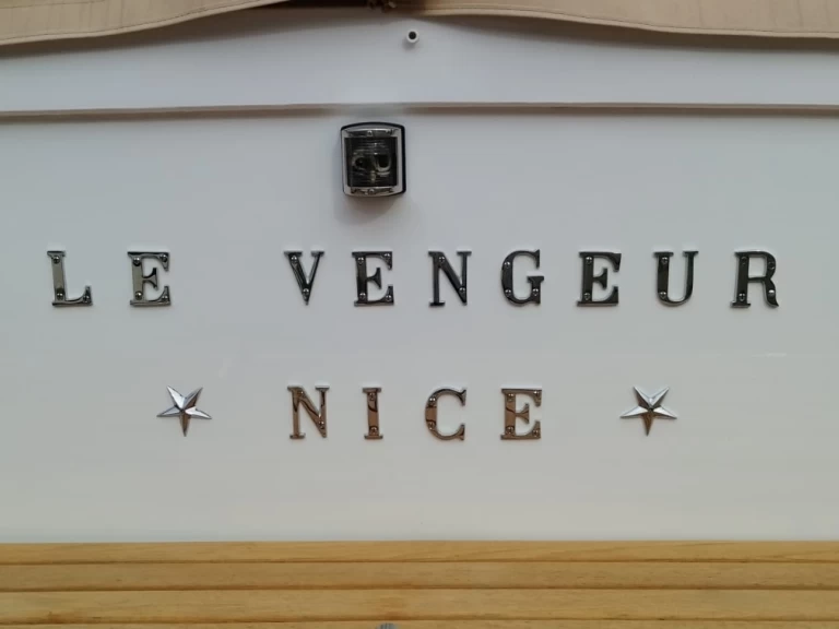 Motorówka do wynajmu w Cannes w najlepszej cenie