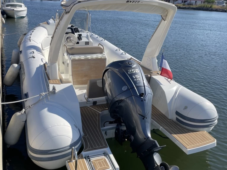 Wynajem łodzi Capelli Tempest 775 w Port de Saint-Cyprien Méditerranée na SamBoat 