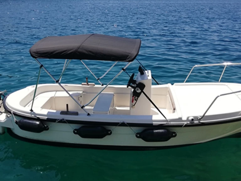 Wynajem łodzi Betina Open 500 w Milna na SamBoat 