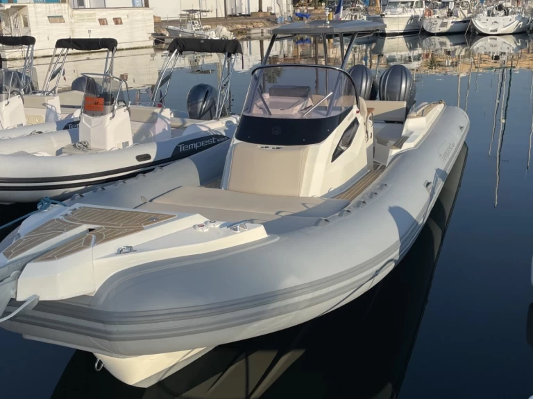Wynajem łodzi Capelli Tempest 900 WA w Port de Saint-Cyprien Méditerranée na SamBoat 
