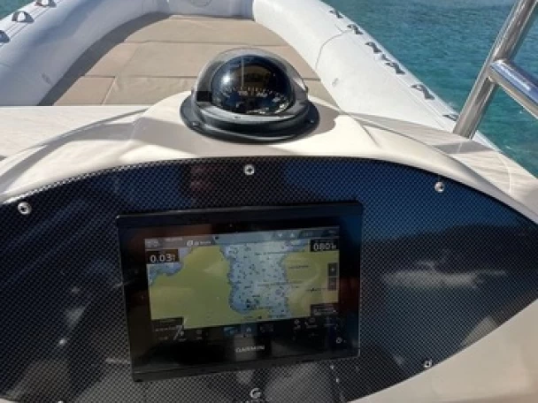 Wynajem Motorówka w Poltu Quatu -  Capelli 900 Sun 250 HP