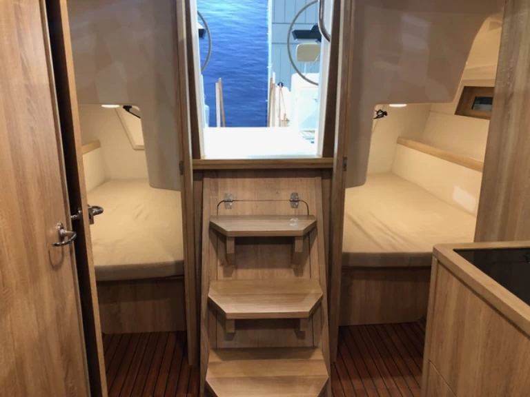 Żaglowiec do wynajmu w Poltu Quatu w najlepszej cenie