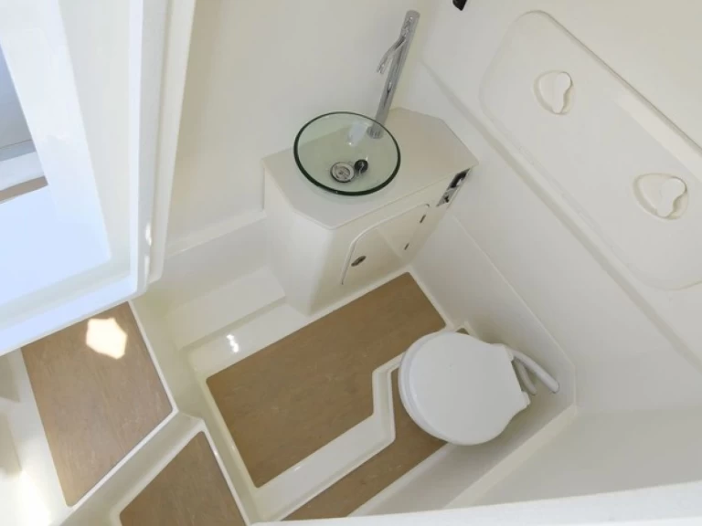 Motorówka do wynajmu w Poltu Quatu w najlepszej cenie