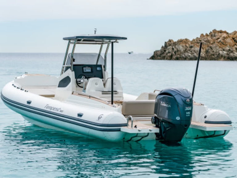 Motorówka do wynajmu w Poltu Quatu w najlepszej cenie