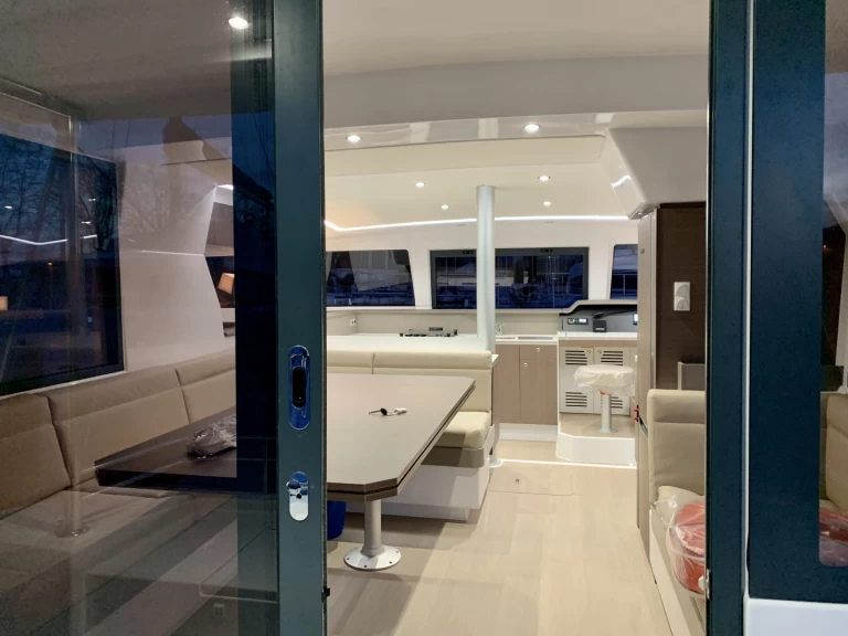 Wynajmij Katamaran z lub bez skippera Bali w Nettuno