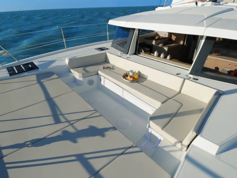 Bali Bali 4.1 (watermaker / inverter) między profesjonalistami a osobami prywatnymi w Cannigione