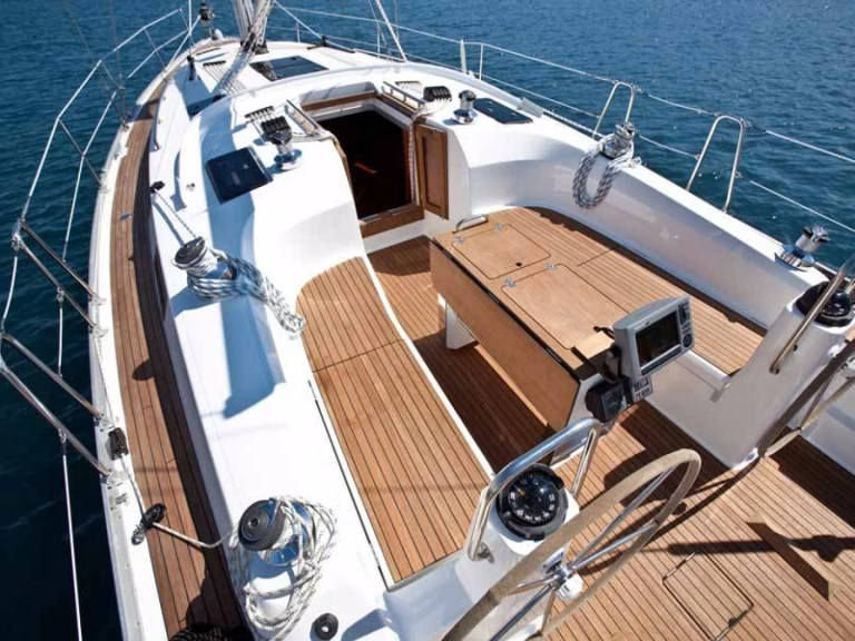 Wynajmij Żaglowiec z lub bez skippera Bavaria w Primosten