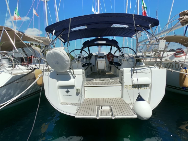 Wynajem łodzi Olbia tanio Sun Odyssey 409