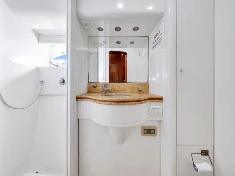 Wynajem łodzi Uniesse 80 Regal  w Miami Beach na SamBoat 