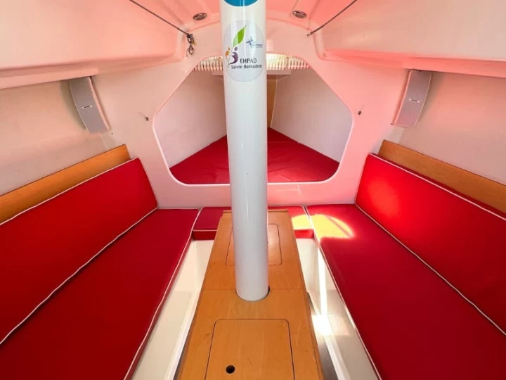 Żaglowiec do wynajmu w La Rochelle w najlepszej cenie